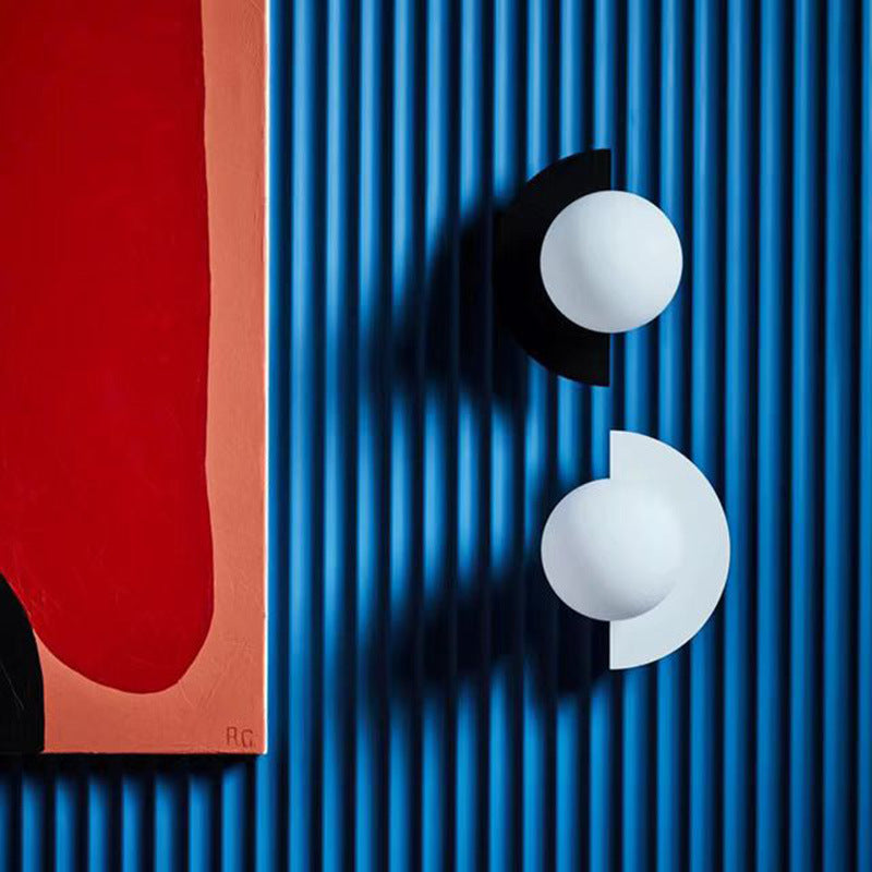 Maud LED Wandleuchte – Modernes Alluminium- und Glasdesign für Wohnzimmer & Schlafzimmer