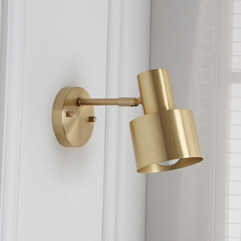 AuraGold – Minimalistische Goldene Wandleuchte