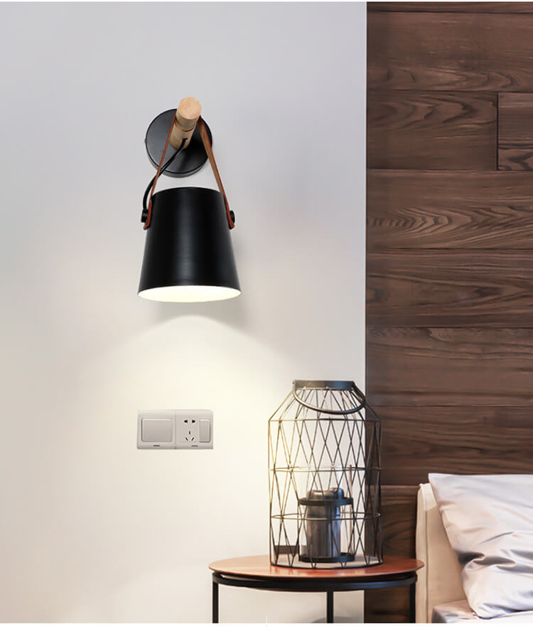 TimberLite – Wandleuchte mit Holzarm