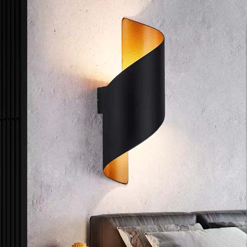 VernoSpiral LED-Wandleuchte – Spiraldesign aus Metall in Schwarz & Weiß