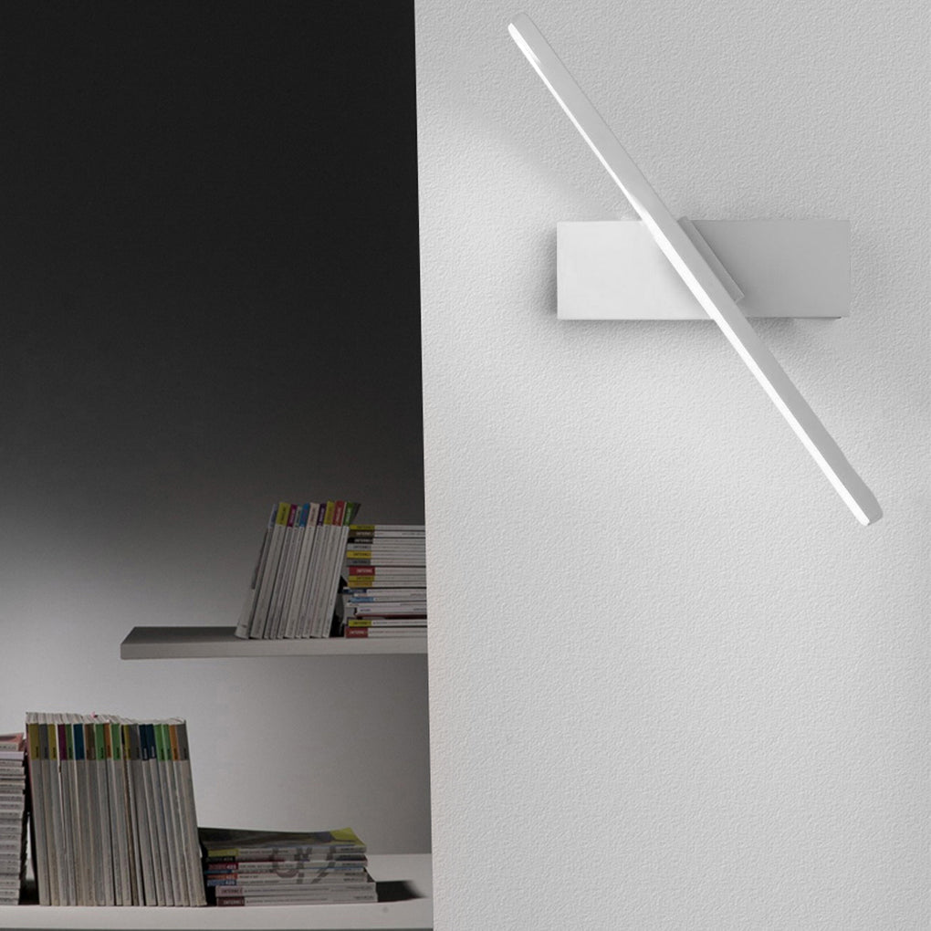 VersaGlow – Elegante Drehbare LED-Wandkerze