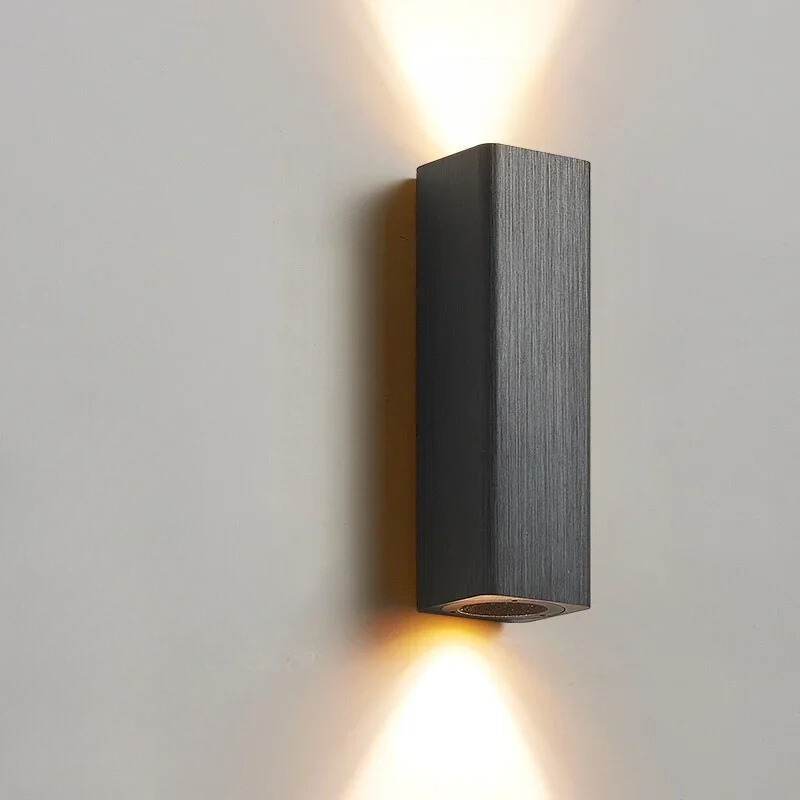 GlowLuxe LED-Wandleuchte - Energieeffizientes modernes Design für Schlafzimmer oder Flur