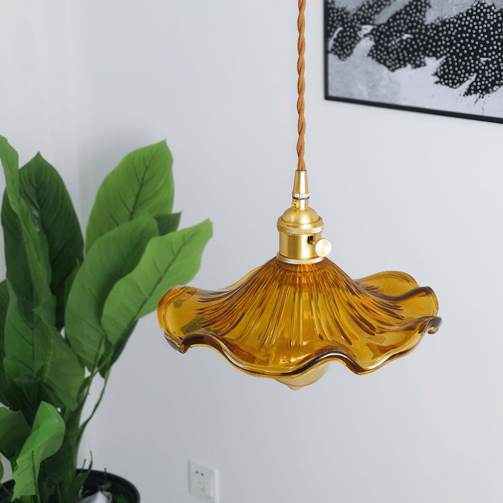Tropical Bloom Pendelleuchte aus Glas & Messing