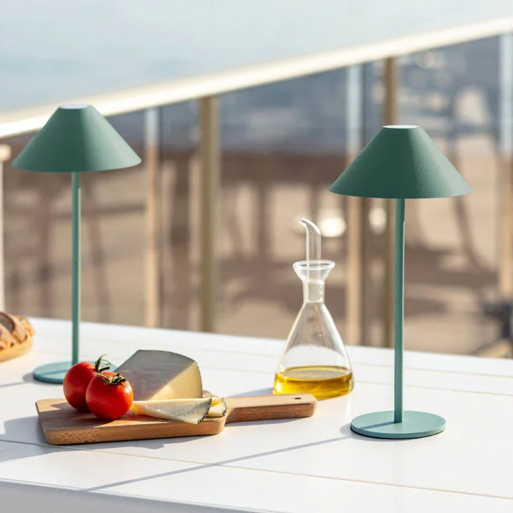LumiZen Kegellampe skandinavisch dimmbar beige Schlafzimmer