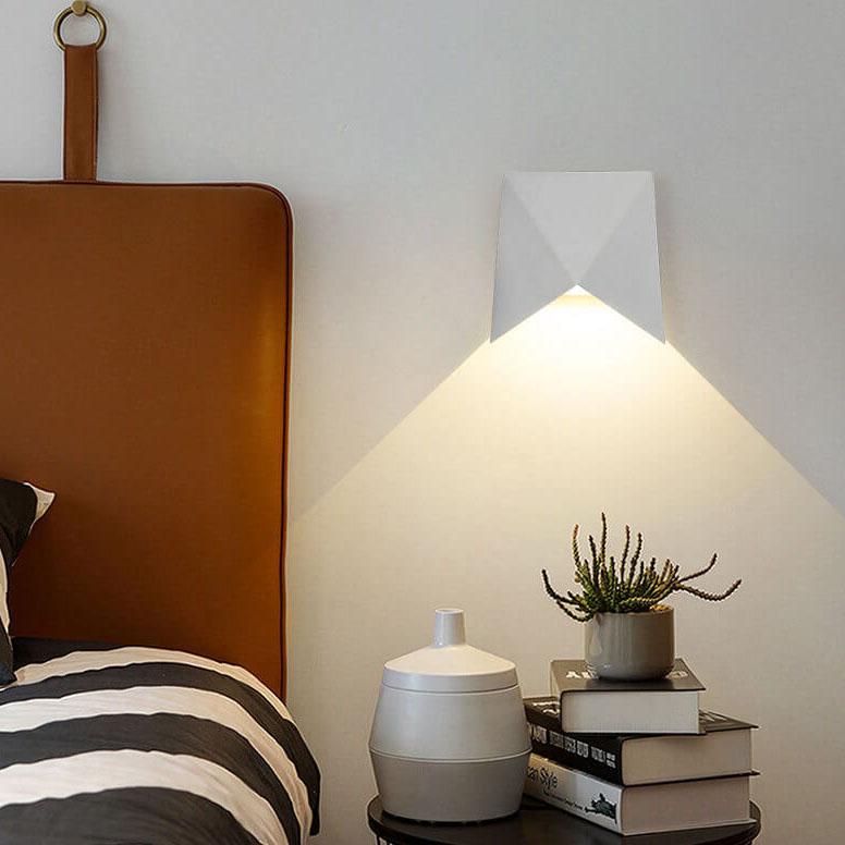Origami LED-Wandleuchte - Modernes schwarz-weißes Origami-Design für Wohnzimmer oder Flur