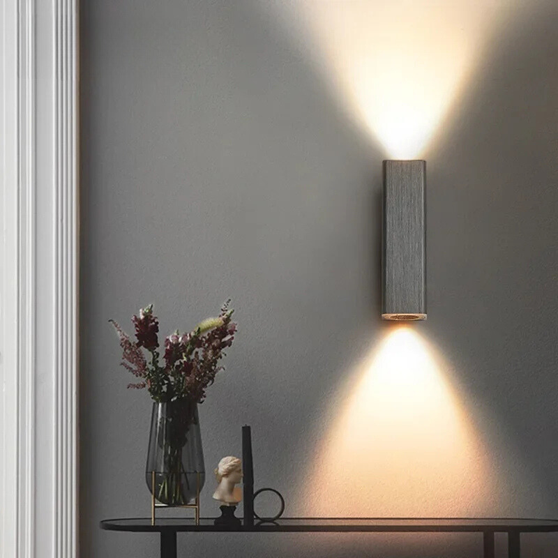GlowLuxe LED-Wandleuchte - Energieeffizientes modernes Design für Schlafzimmer oder Flur