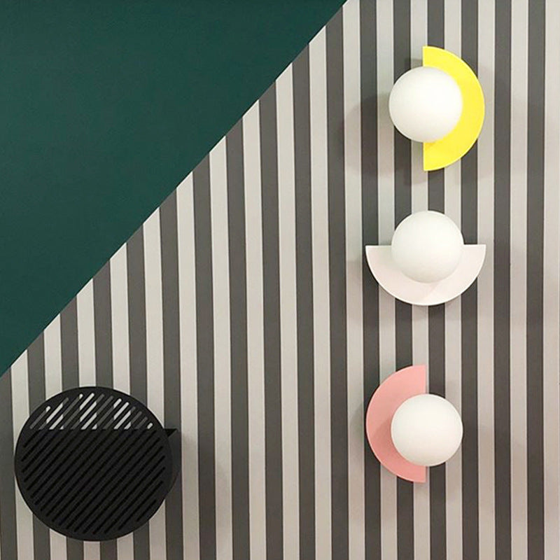 Maud LED Wandleuchte – Modernes Alluminium- und Glasdesign für Wohnzimmer & Schlafzimmer