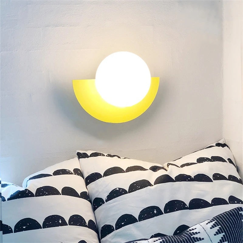 Maud LED Wandleuchte – Modernes Alluminium- und Glasdesign für Wohnzimmer & Schlafzimmer