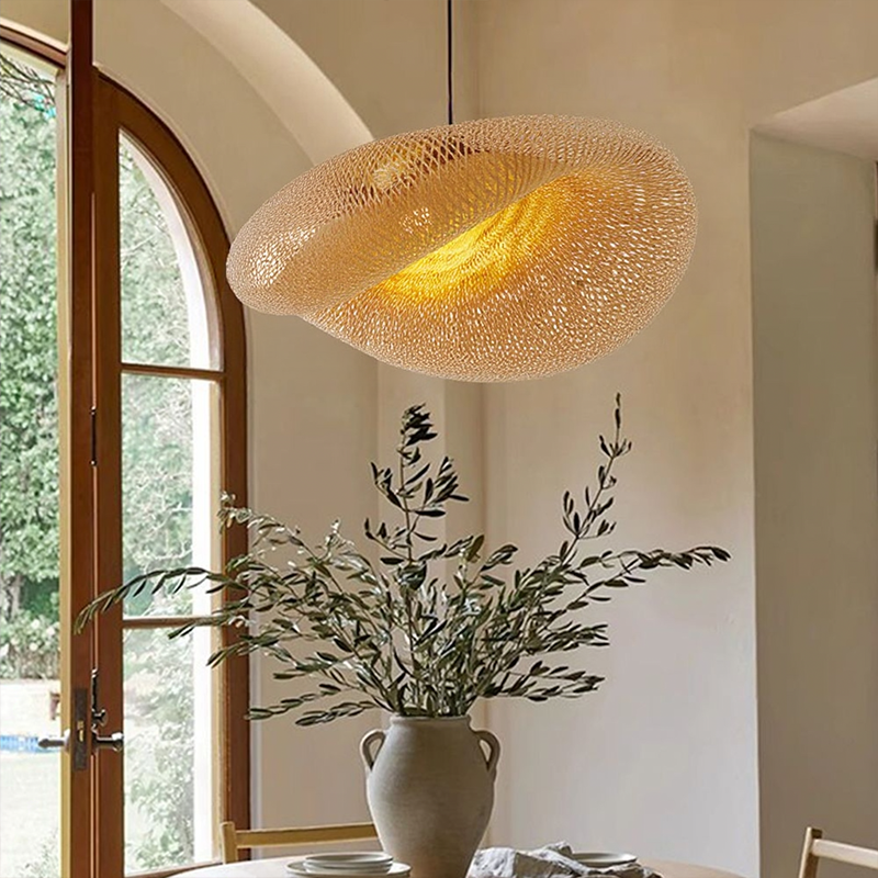Hängelampe aus Bambus – Geflochten – LED – Warmes Licht – Wohnzimmer