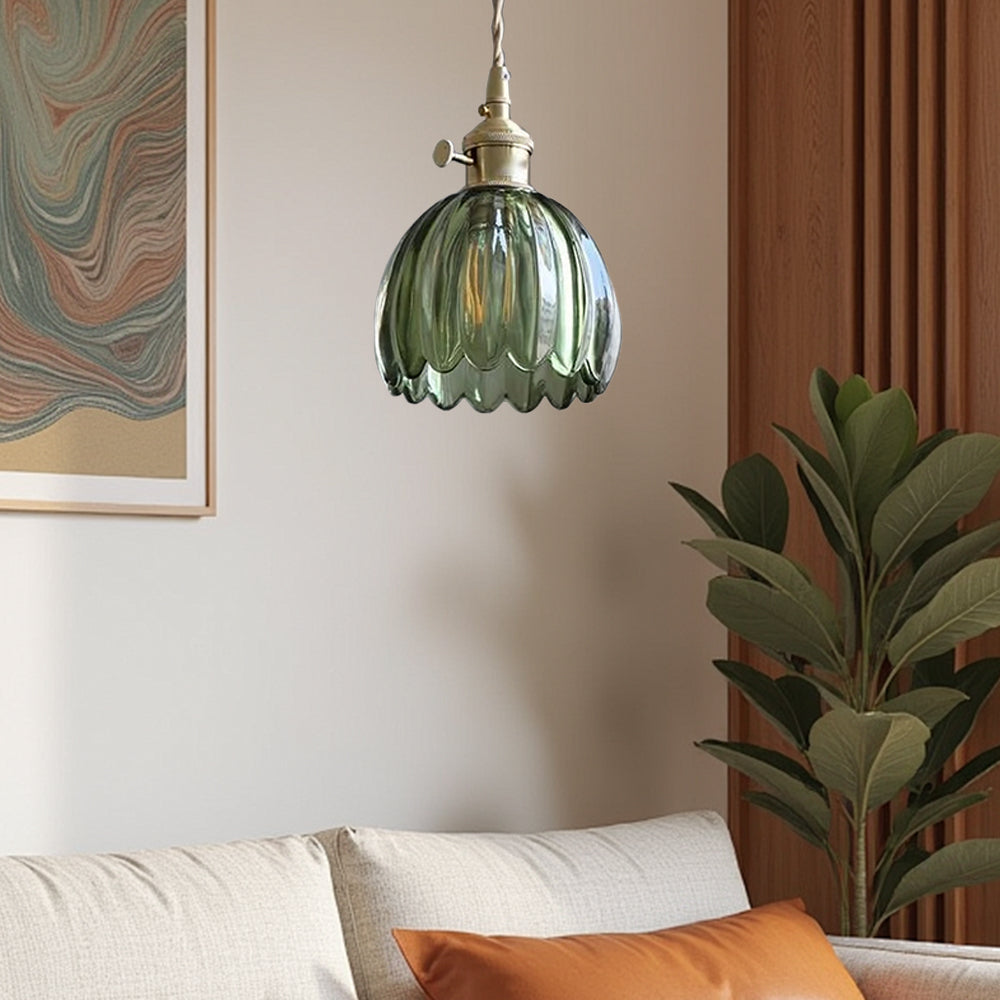 Retro Pendelleuchte mit Glasblumen und warmweißem LED-Licht