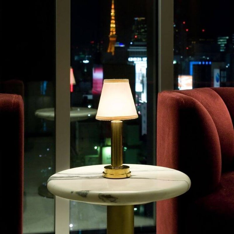 SoftAura - Premium LED-Tischlampe aus Stoff