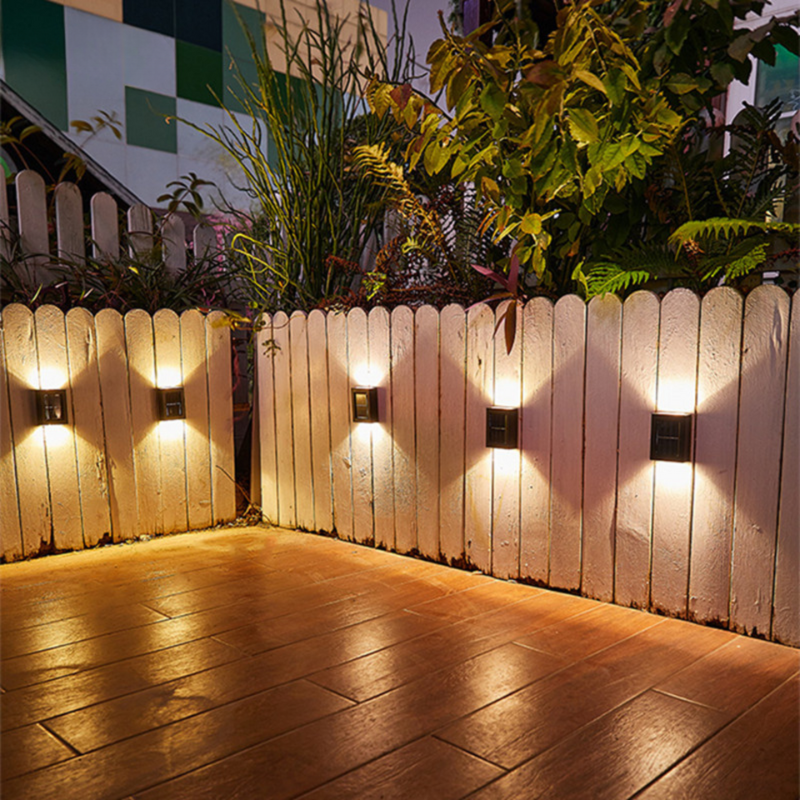 SolarLuxe I LED Wandlampe mit Solarenergie – Automatische Funktion