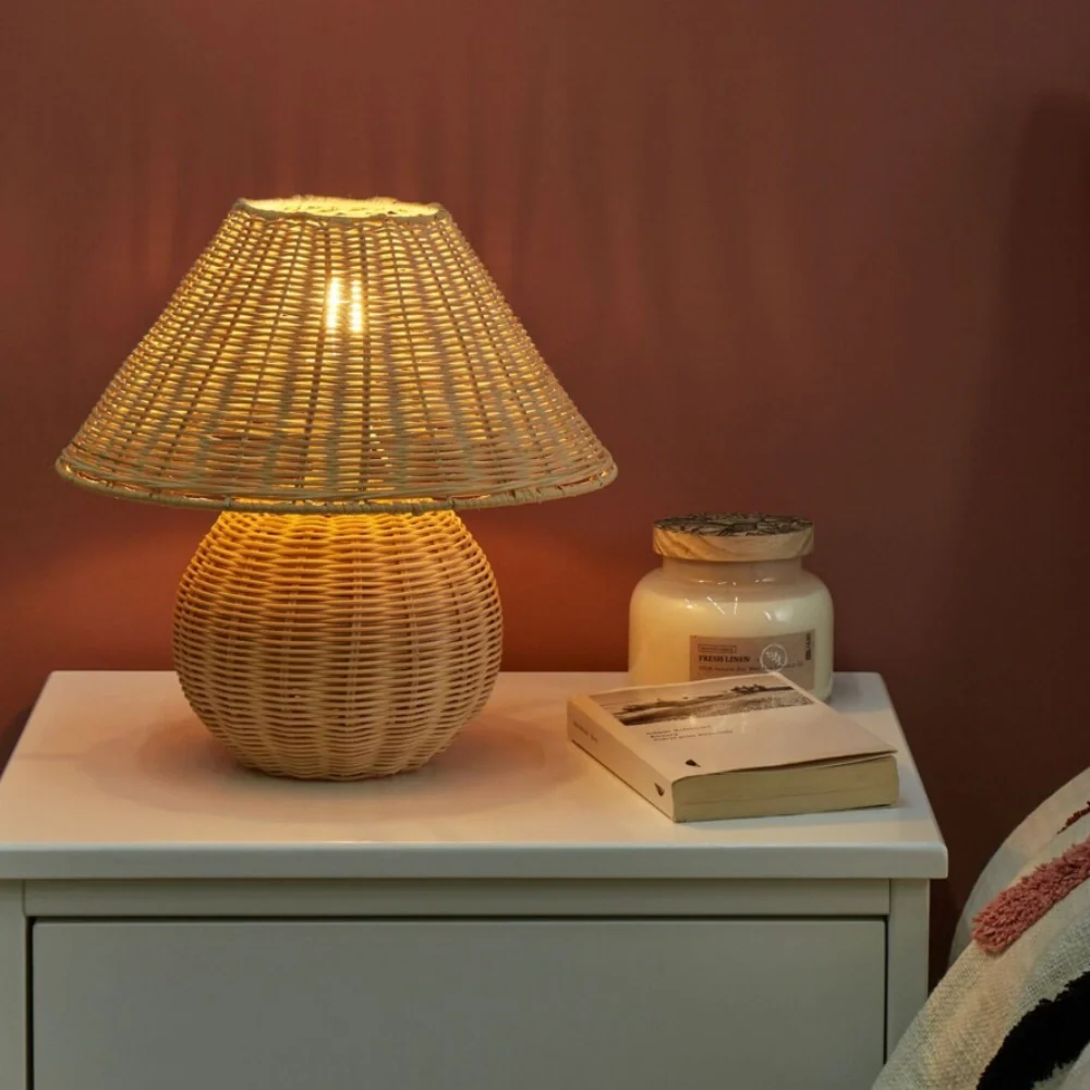 LumiFlecht Tischlampe Boho Stil Rattanoptik Warmlicht für Wohnzimmer