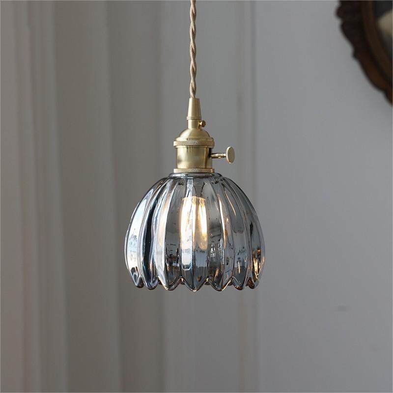 Retro Pendelleuchte mit Glasblumen und warmweißem LED-Licht