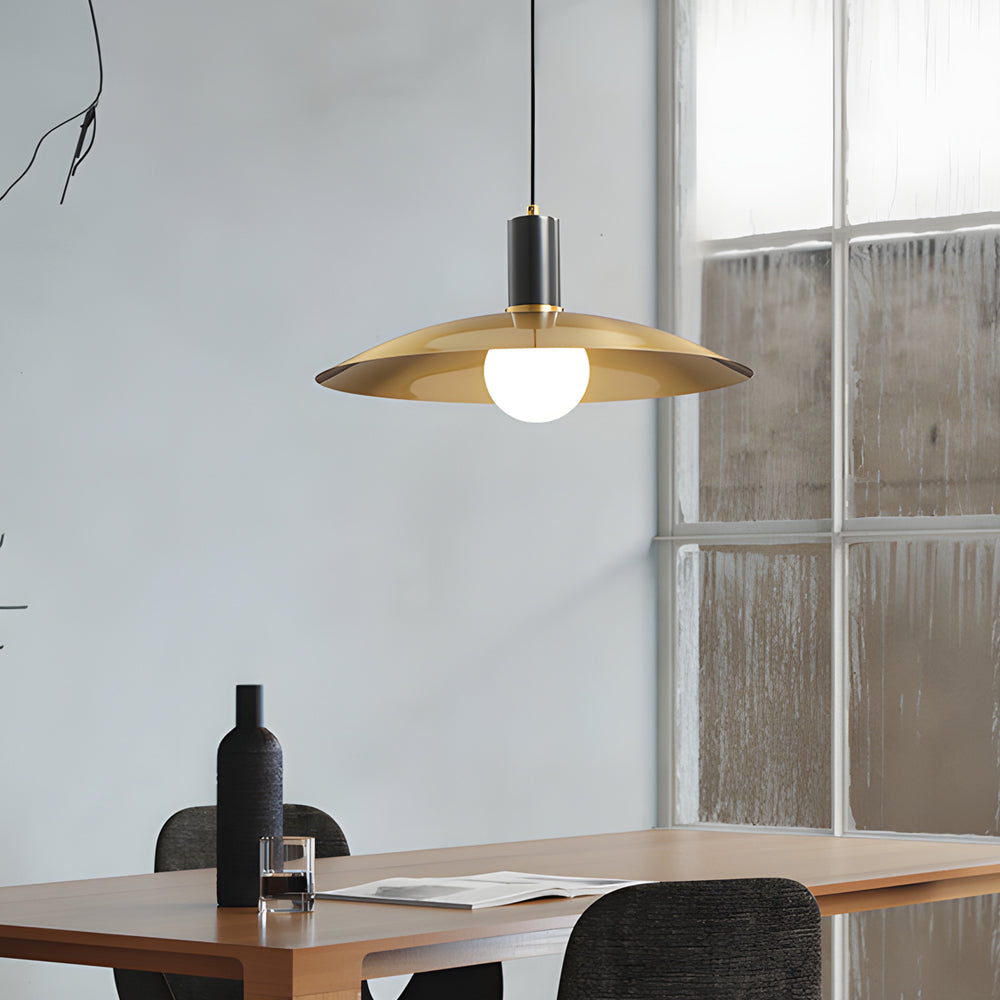 AuraBrass LED Pendelleuchte – Vintage Design in Messing & Glas