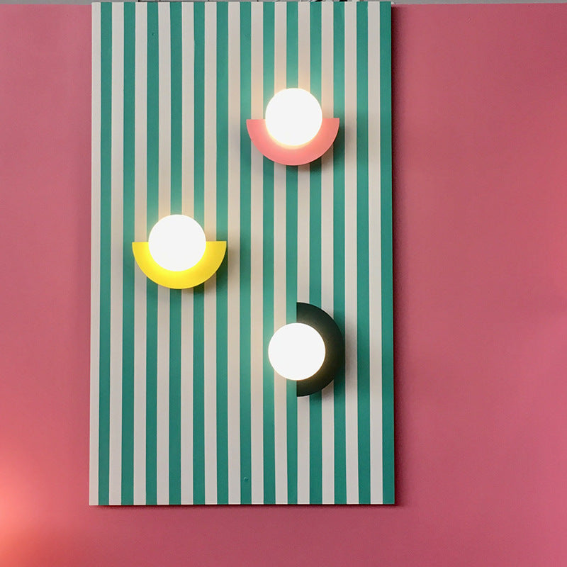 Maud LED Wandleuchte – Modernes Alluminium- und Glasdesign für Wohnzimmer & Schlafzimmer