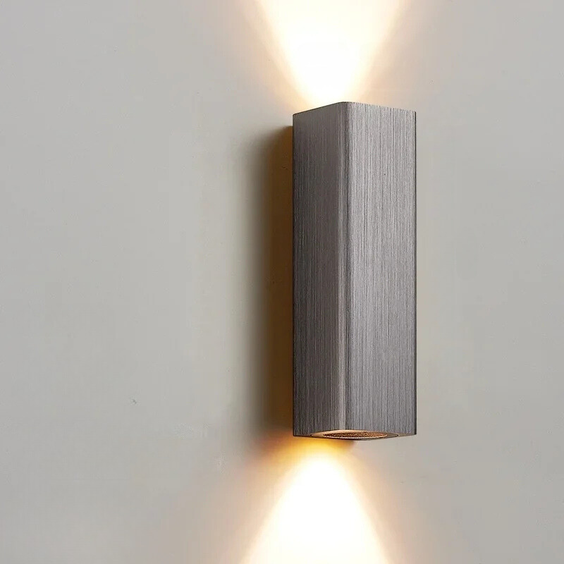 GlowLuxe LED-Wandleuchte - Energieeffizientes modernes Design für Schlafzimmer oder Flur