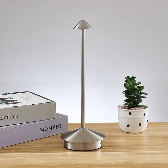 DartGlow I LED Minimalistische Drahtlose Tischlampe