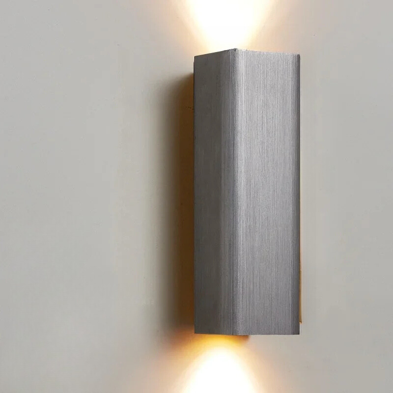 GlowLuxe LED-Wandleuchte - Energieeffizientes modernes Design für Schlafzimmer oder Flur
