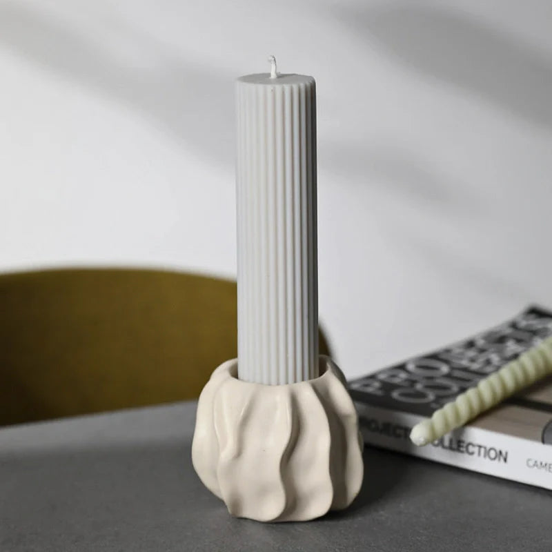 LumoForm Kerzenhalter Modern Skulptur-Design Schwarz für Innenräume