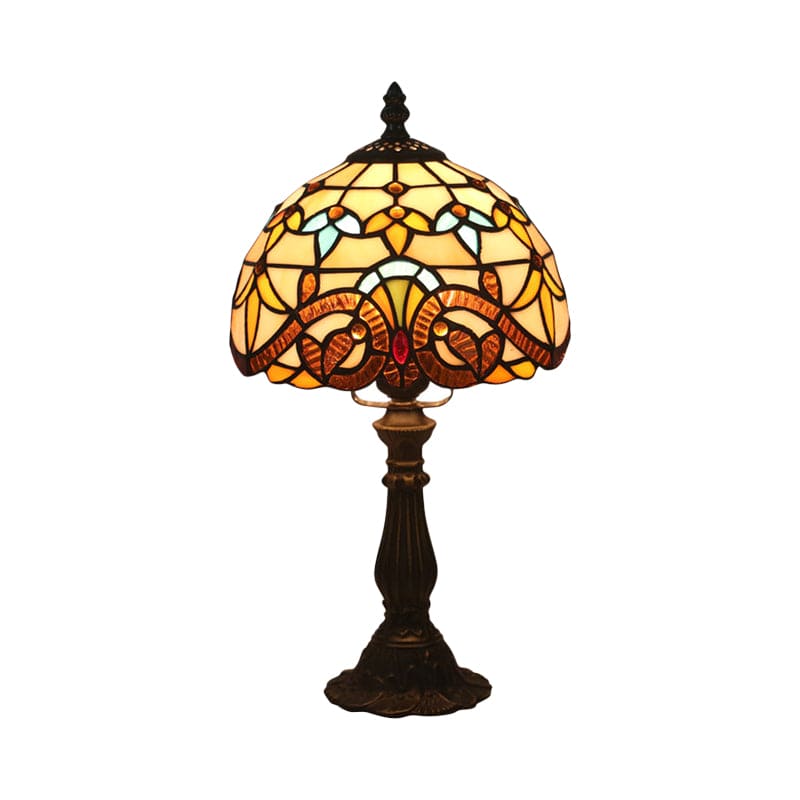 GlasBrise – Tiffany-Glaslampe bunt Bleilinien Wohnzimmer