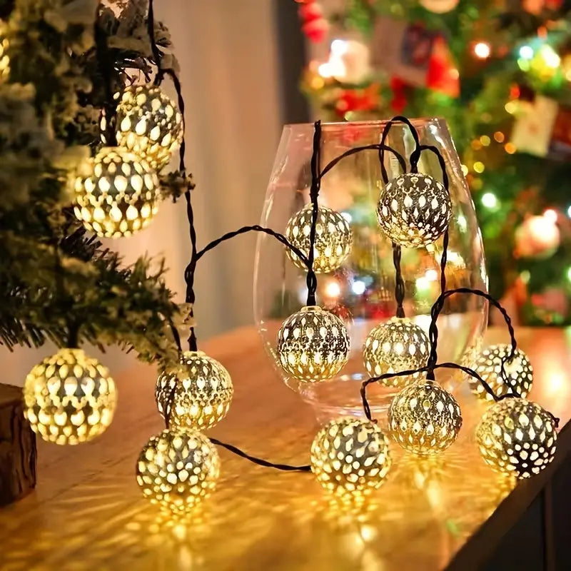 LumoMarrakesh Lichterkette Marokkanisch Metall Kugeln für Terrasse