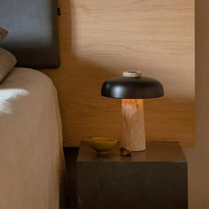 TravinoLux Tischlampe – Naturstein Travertin Warmlicht Wohnzimmer