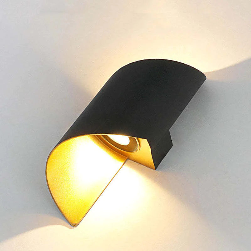 VernoSpiral LED-Wandleuchte – Spiraldesign aus Metall in Schwarz & Weiß