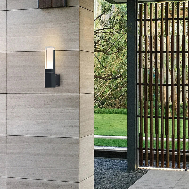 AluGlow - Schlanke, wasserdichte LED-Wandleuchte