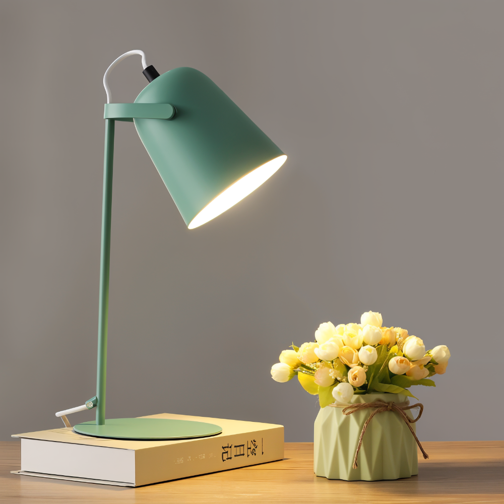 Moderne Rotierende Tischlampe – Augenfreundliches Licht für Arbeit & Entspannung