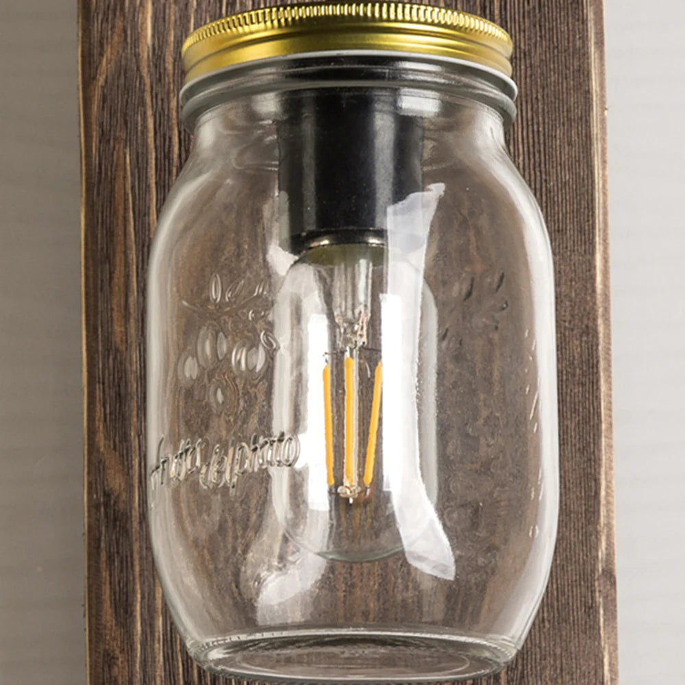TimberLight – Wandlaterne aus Holz und Metall