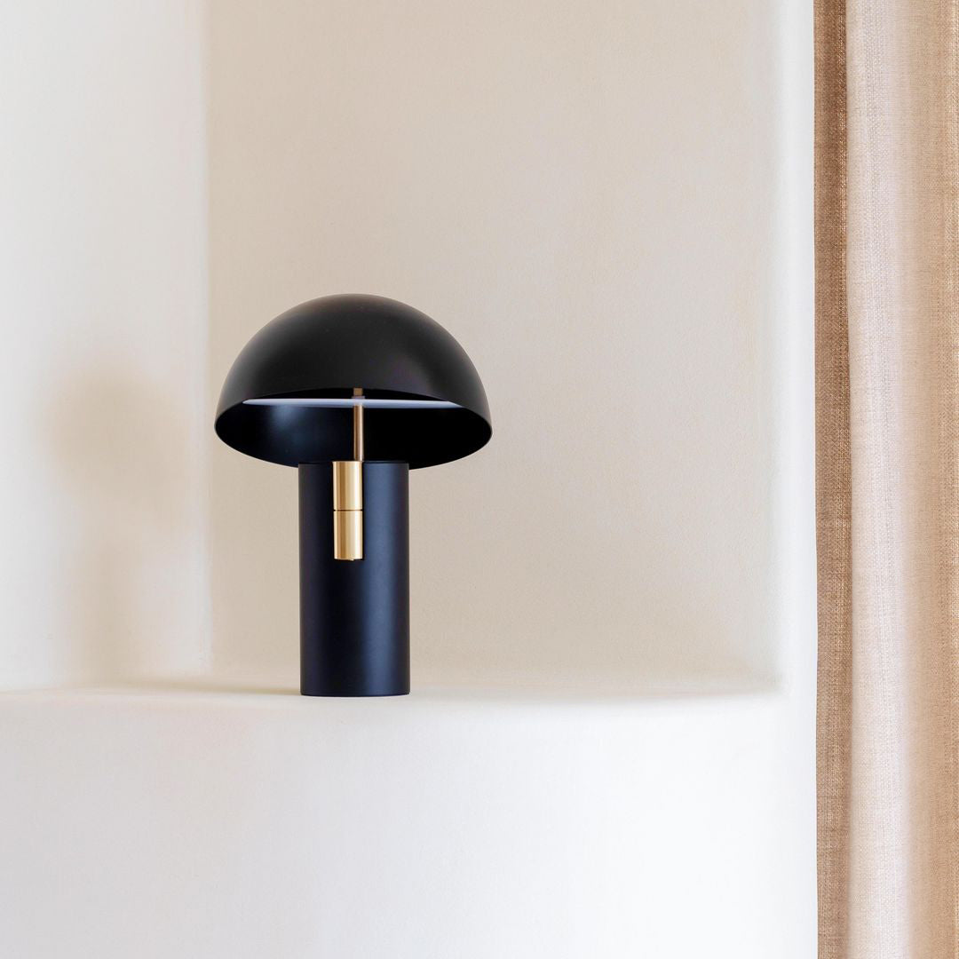 Avano Minimalistische Tischlampe – LED Weiß Perfekt für Wohnzimmer