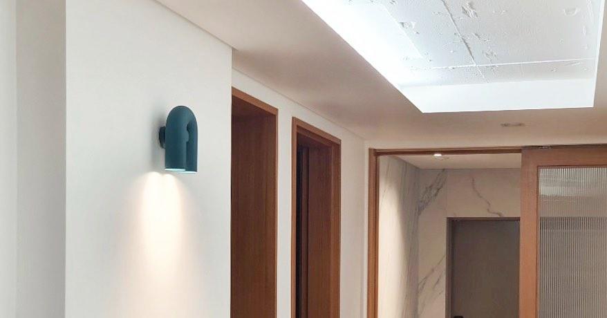 LumaCirkus – Moderne LED Wandleuchte Schwarz Stilvoll für Terrasse