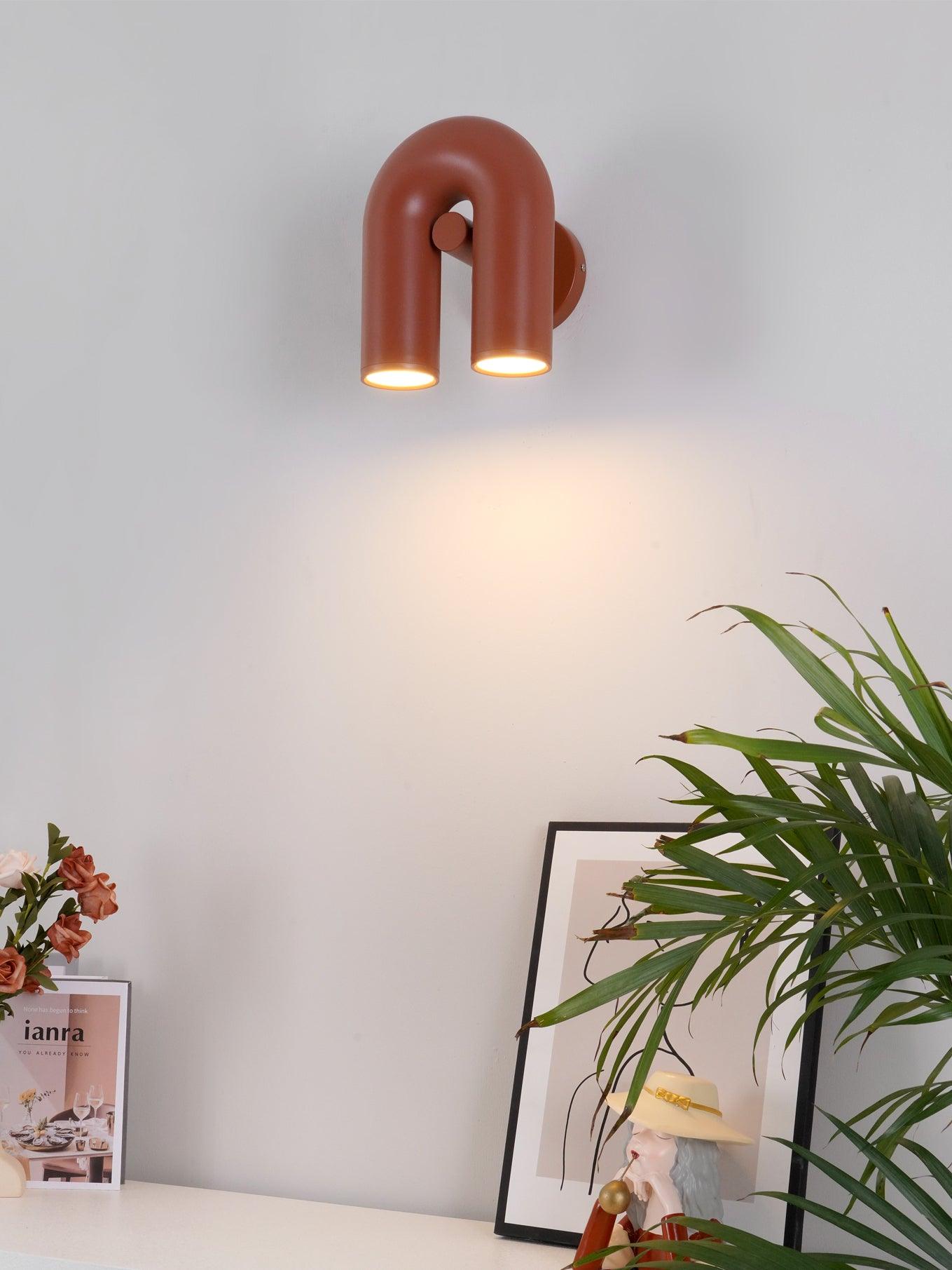 LumaCirkus – Moderne LED Wandleuchte Schwarz Stilvoll für Terrasse