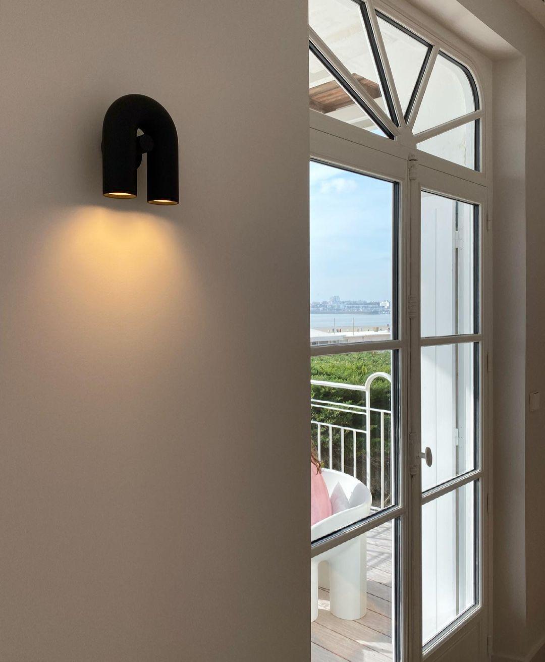 LumaCirkus – Moderne LED Wandleuchte Schwarz Stilvoll für Terrasse
