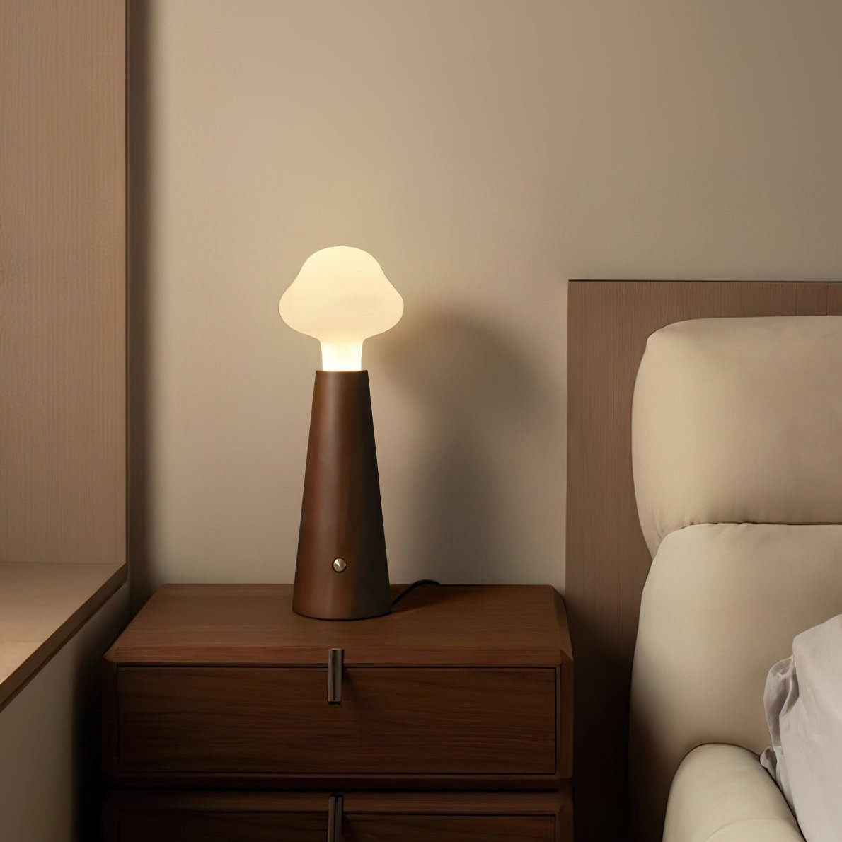 LumoGlow Design-Tischlampe aus Glas – Warmlicht, Weiß, für Wohnzimmer