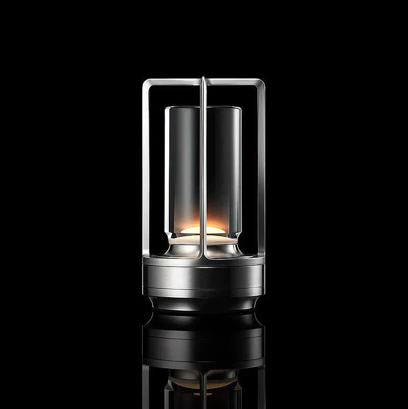 LumiGlow | Dimmbare Tischlampe mit handpoliertem Kristallglas
