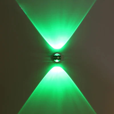 ColorGlow LED-Kristall-Wandleuchte - Luxuriöses Design mit energieeffizientem Licht für den Wohnbereich