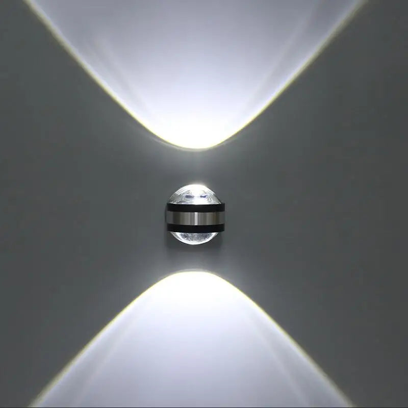 ColorGlow LED-Kristall-Wandleuchte - Luxuriöses Design mit energieeffizientem Licht für den Wohnbereich