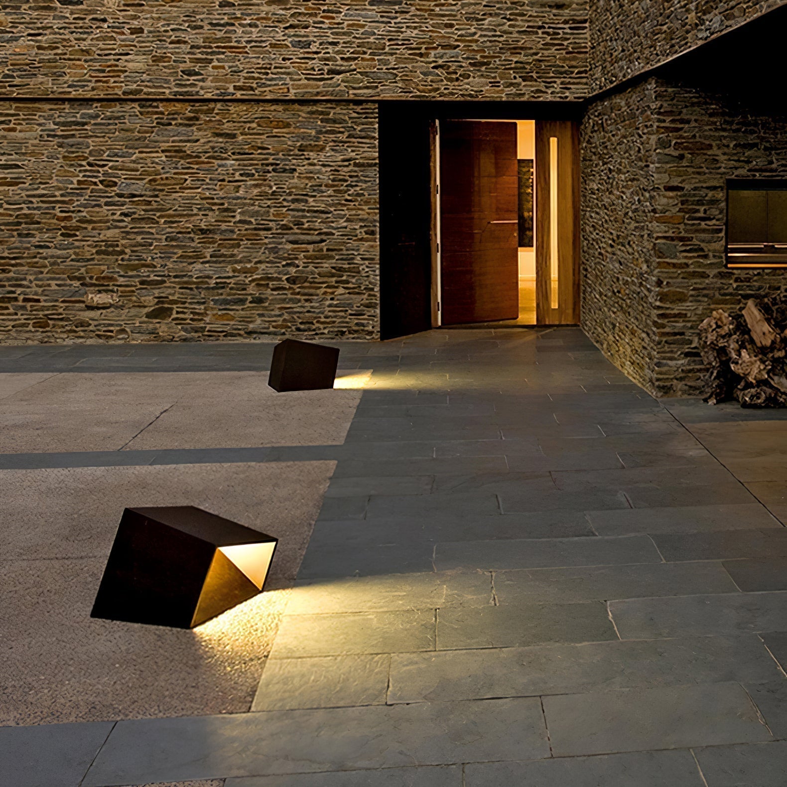 LumoCube Solar Gartenleuchte Modern LED Würfel Design Schwarz für Terrasse