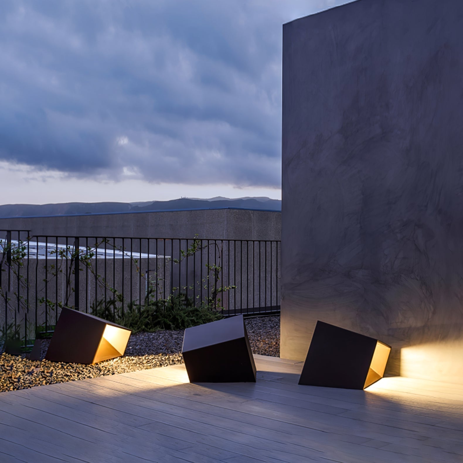 LumoCube Solar Gartenleuchte Modern LED Würfel Design Schwarz für Terrasse