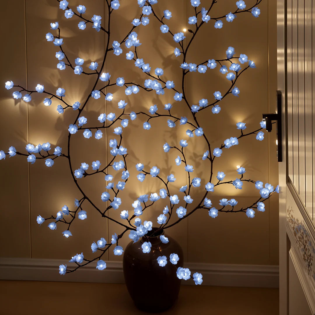 SakuraGlow Wandleuchte Floral LED Warmlicht Gold für Flur