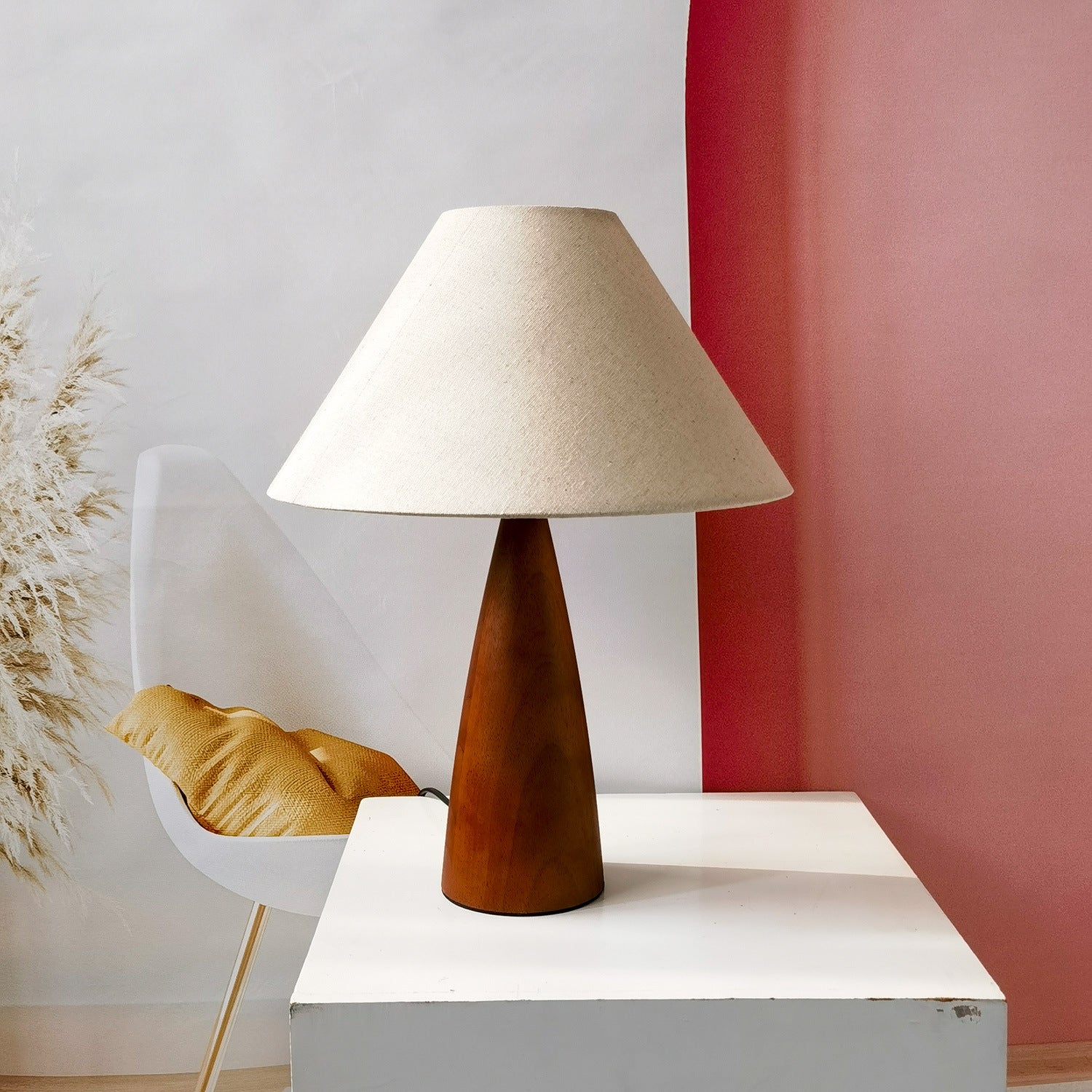 Ligno Massivholz Tischlampe im Vintage Stil – Natur Finish Wohnzimmer