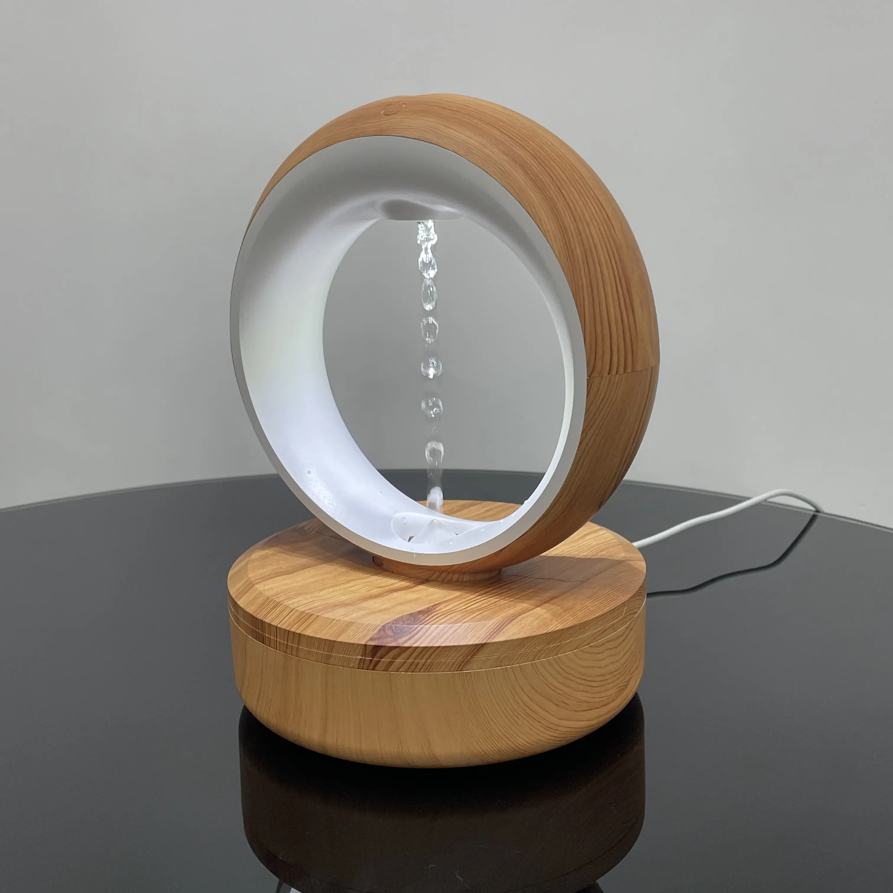 AeroGlow Schwebe-Lampe mit Nebeleffekt Weiß für Terrasse