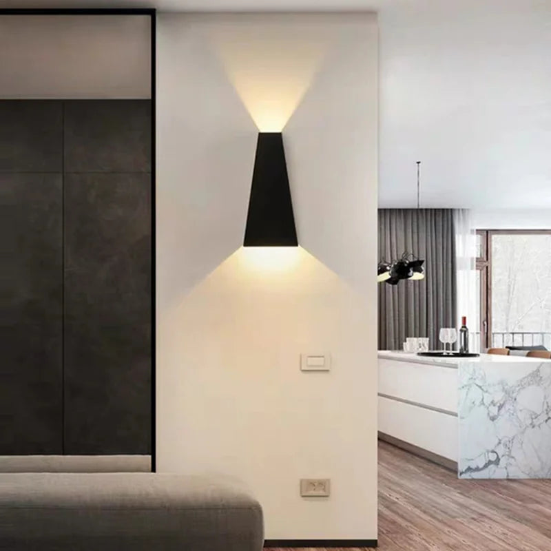 DualLux LED-Wandleuchte - Doppelte Lichtprojektion