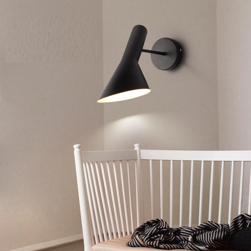 NexaSpin – Flexible LED-Wandleuchte für moderne Interieurs