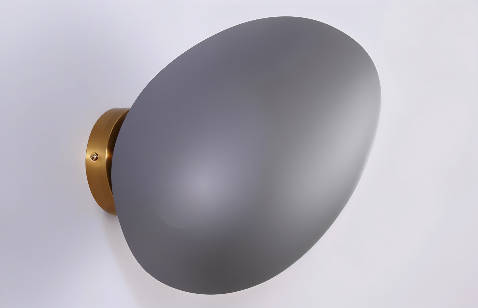 Glanzlicht - Minimalistische LED-Wandleuchte aus Glas