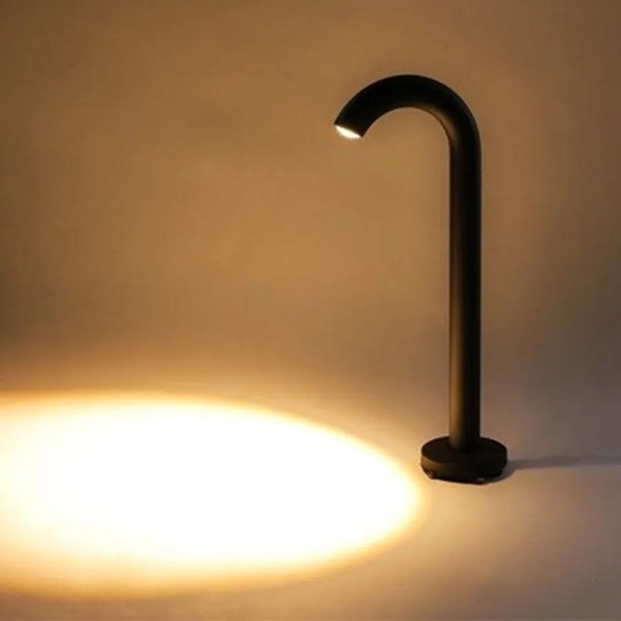LumiStream - Bezaubernde LED-Wassergartenlampe