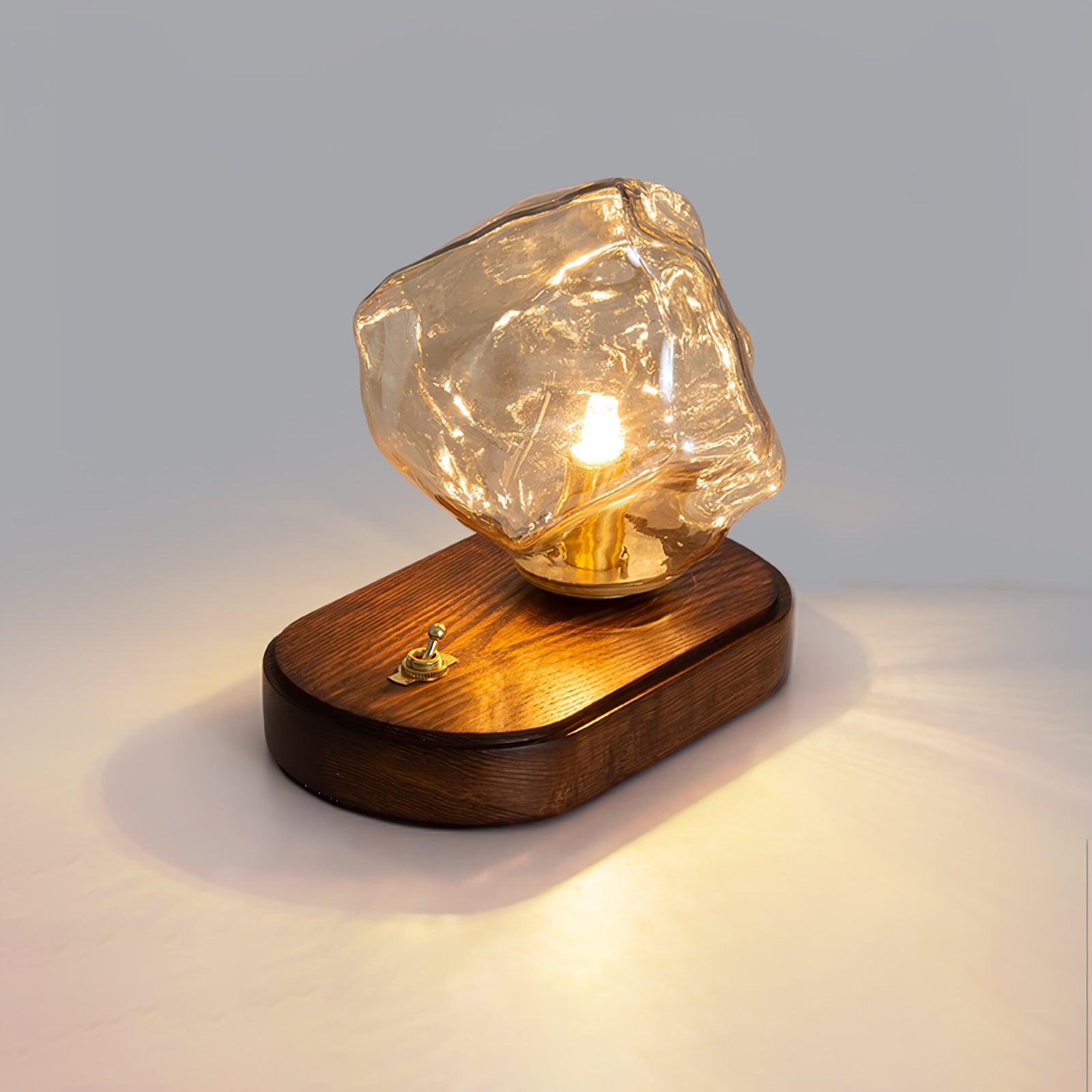 GlasAura – Edle Tischlampe aus satiniertem Glas für Wohnzimmer