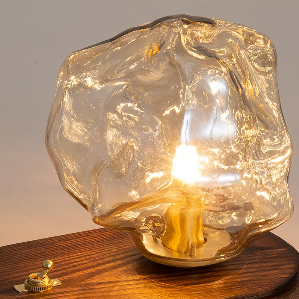 GlasAura – Edle Tischlampe aus satiniertem Glas für Wohnzimmer